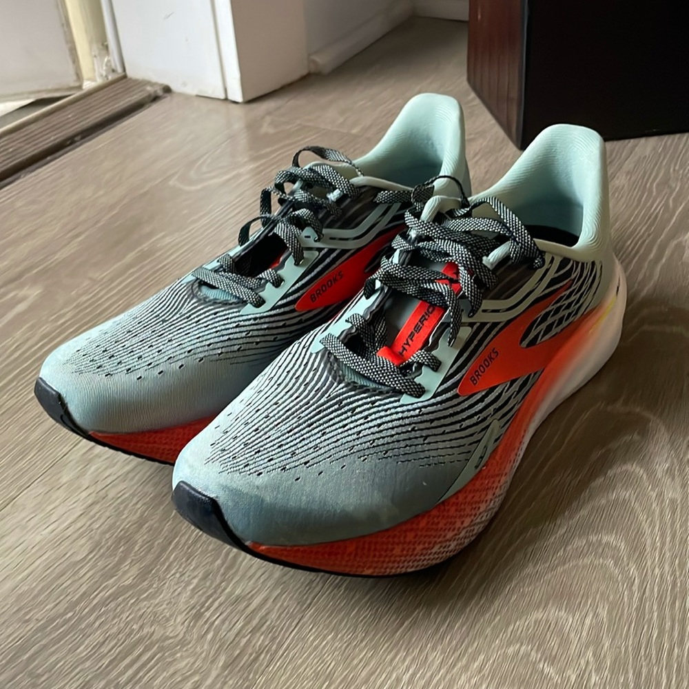 Brooks Women’s Hyperion Max Running Shoes Size 9.5